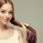 Haarschuppen – Gegen die lästigen weißen Pünktchen lässt sich was tun
