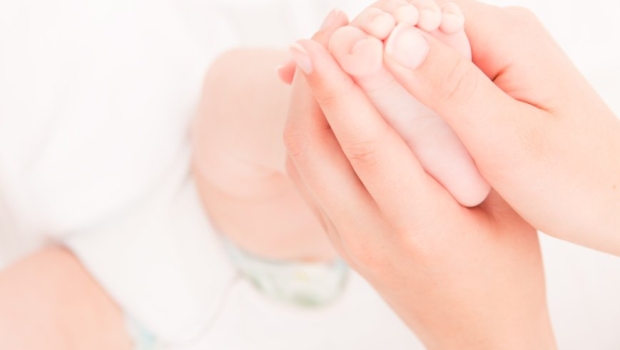 Das Babyöl – Welche Pflege braucht mein Baby und worauf kann es verzichten?