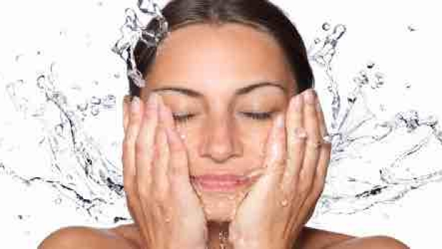 Reicht Leitungswasser für die tägliche Gesichtspflege?