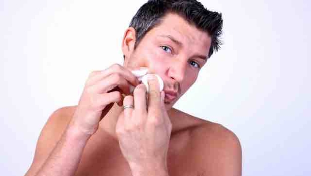 Poren auf der Nase – Sind Poren Streifen die Lösung?