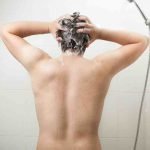 Tipps gegen fettige Haare beim Mann
